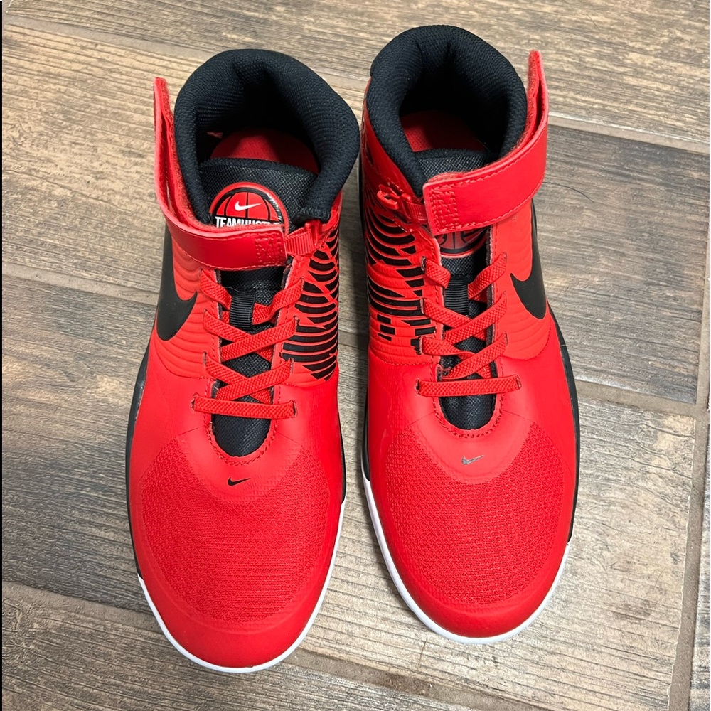 No filters. New hot 😎 sneakers Nike TeamHustle